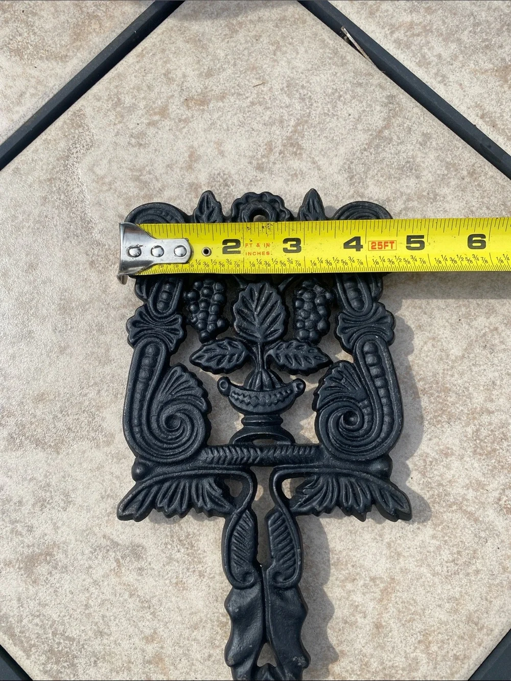 Vintage Wilton Black Cast Iron 4 Peg Countertop Hot Plate Trivet or Wall Art